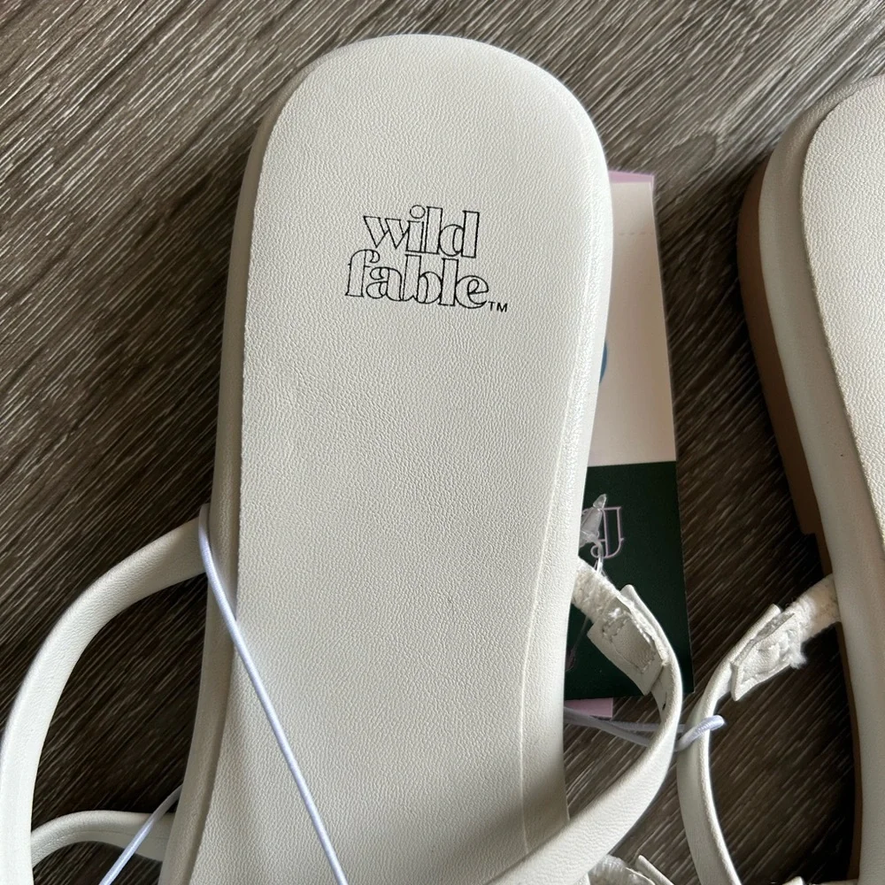 NWT Wild Fable White Memory Foam Kristen Flat Bow Sandals - Picture 2 of 9